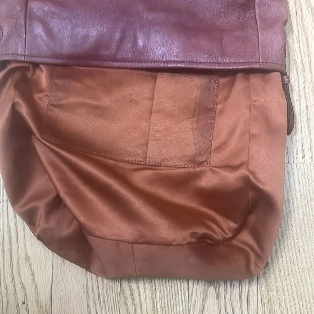 WILSONS RICHARD HOBO LEATHER ZIP FRONT BAG‎